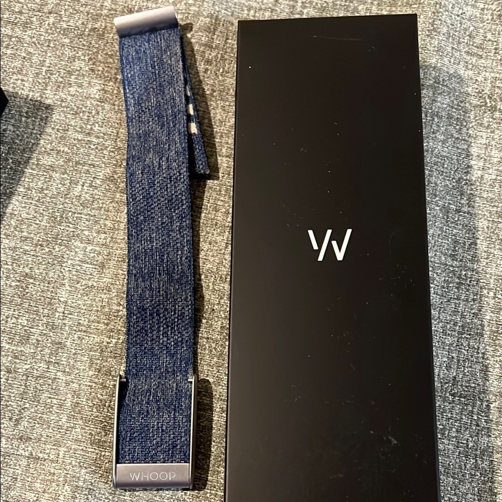 Whoop Blue Fitness Band
